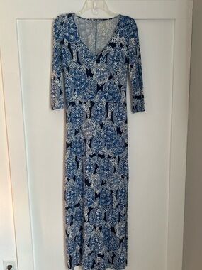blue and green maxi dress Beyond Travel Summer Lilies Navy Print High Neck Maxi Dress - Maritime  Navy/Fern Green